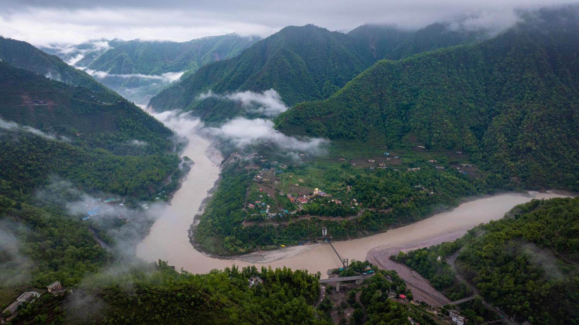 Ama Stays & Trails Kashi House, Rishikesh Ngoại thất bức ảnh