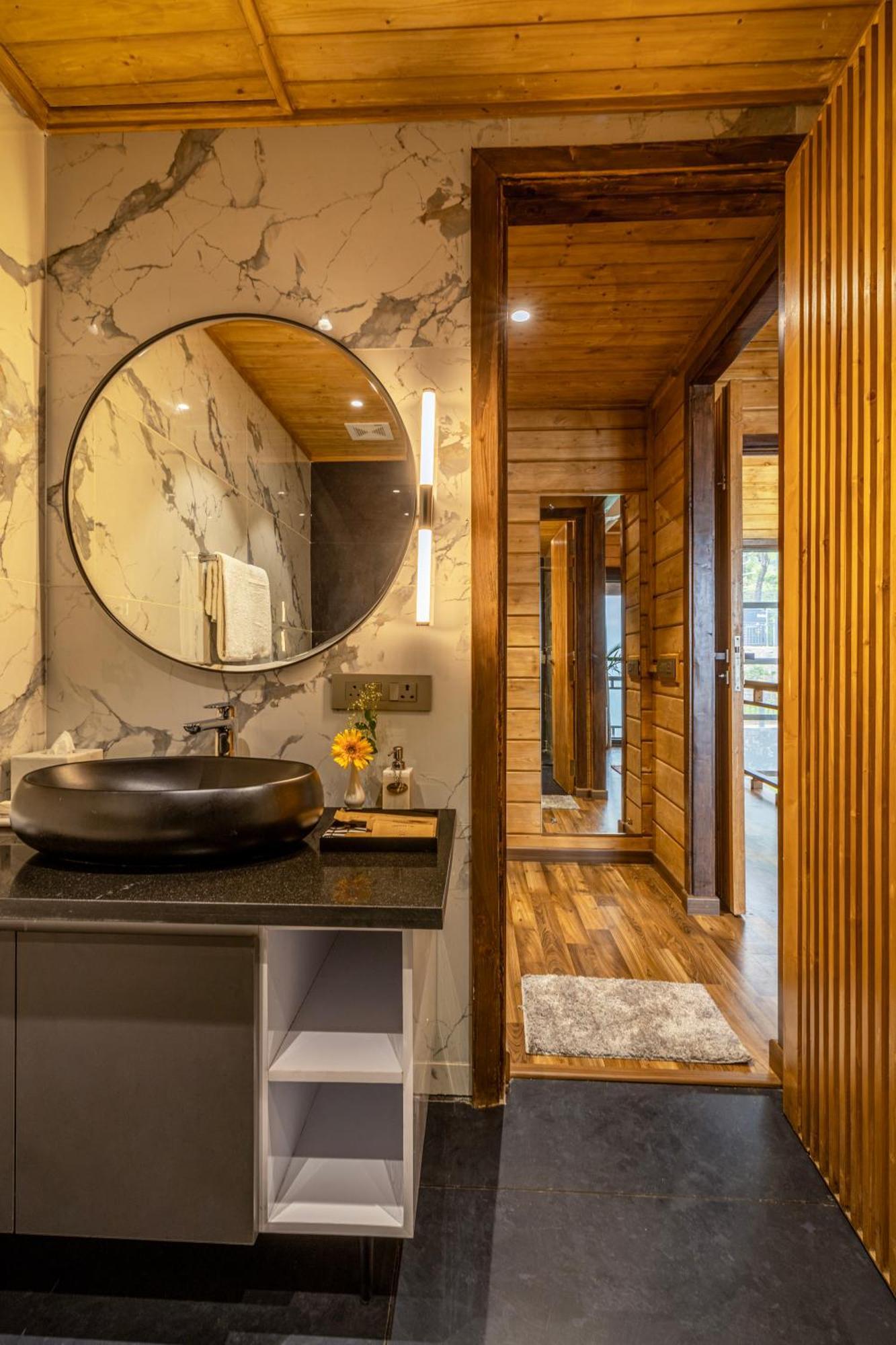 Ama Stays & Trails Kashi House, Rishikesh Ngoại thất bức ảnh
