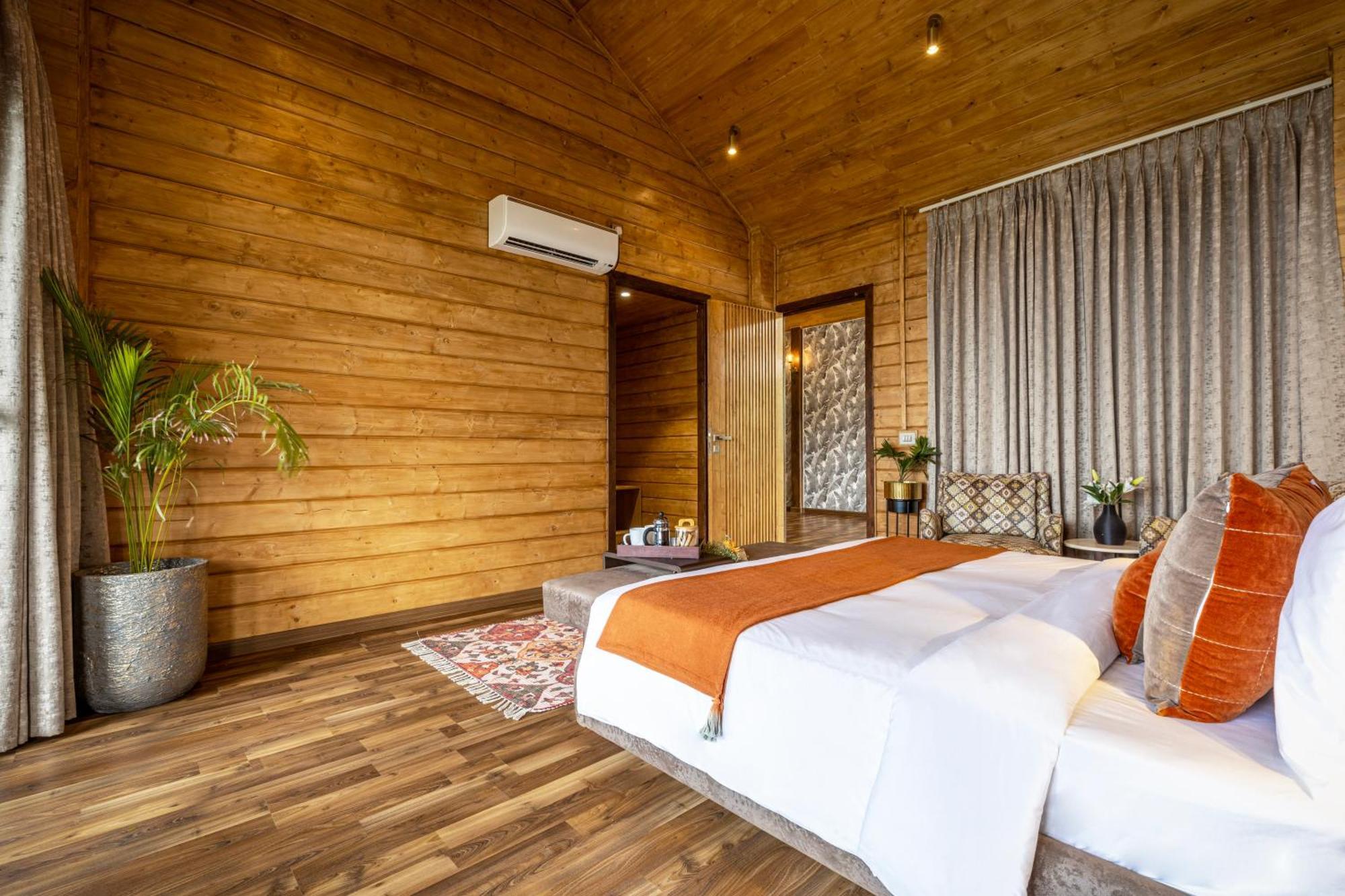 Ama Stays & Trails Kashi House, Rishikesh Ngoại thất bức ảnh