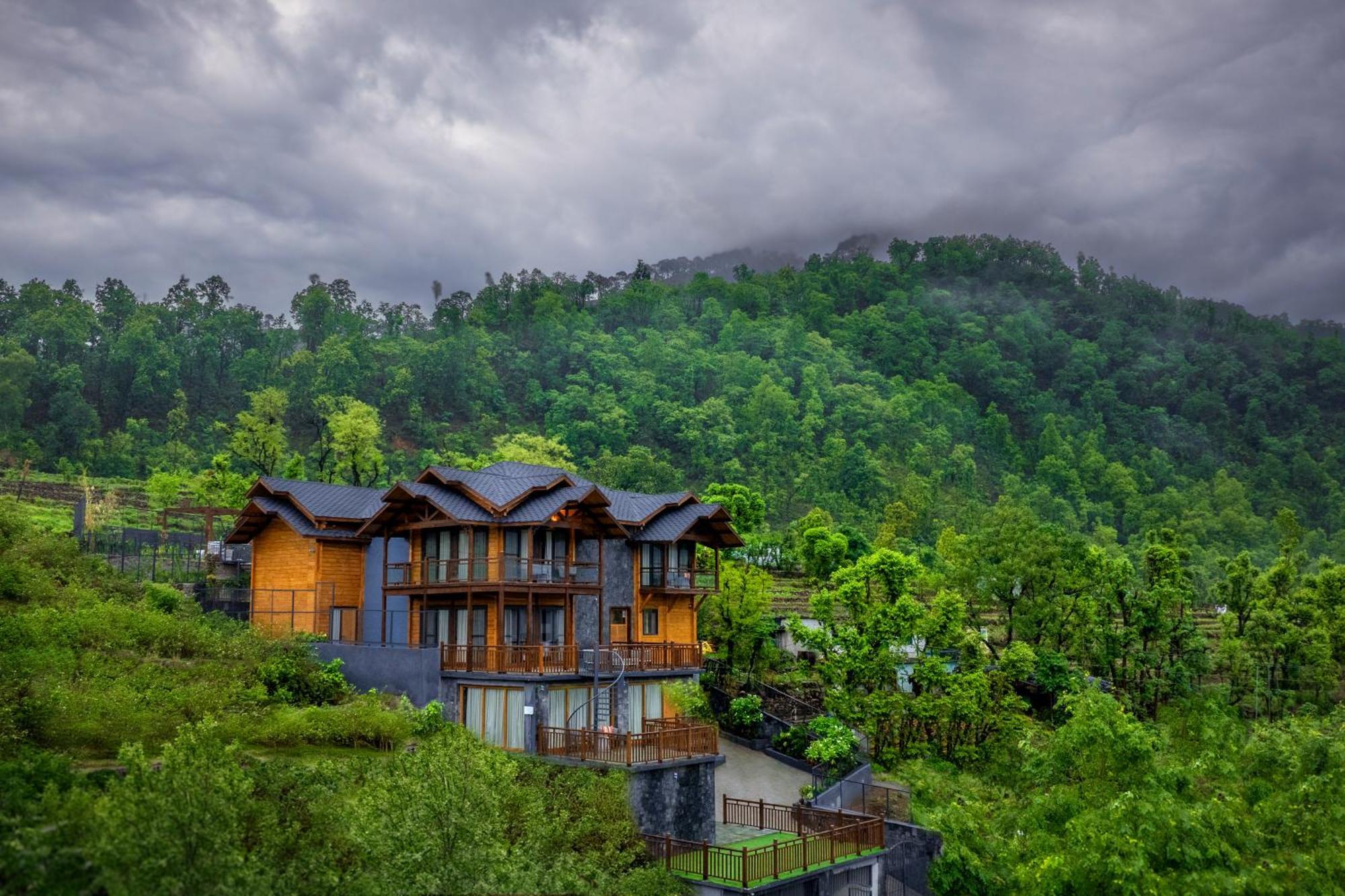 Ama Stays & Trails Kashi House, Rishikesh Ngoại thất bức ảnh